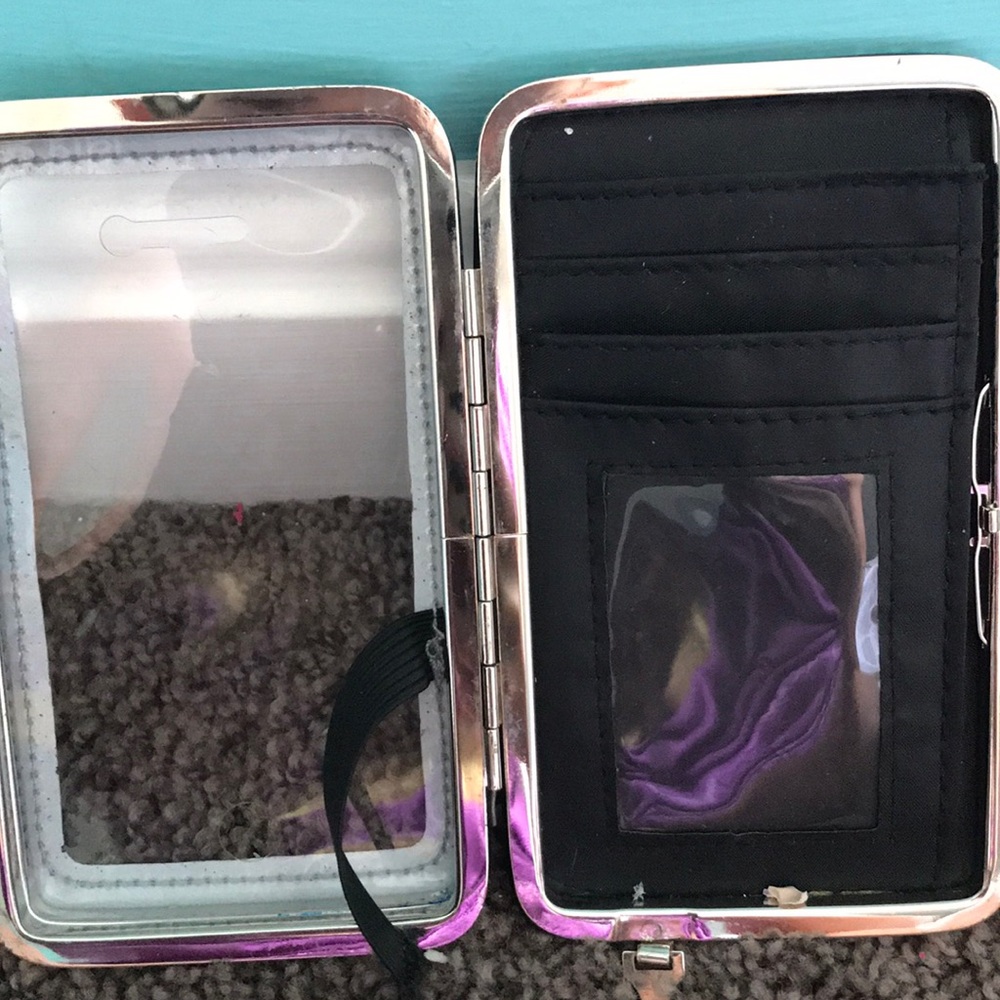 iPod case - Picture 3 of 4